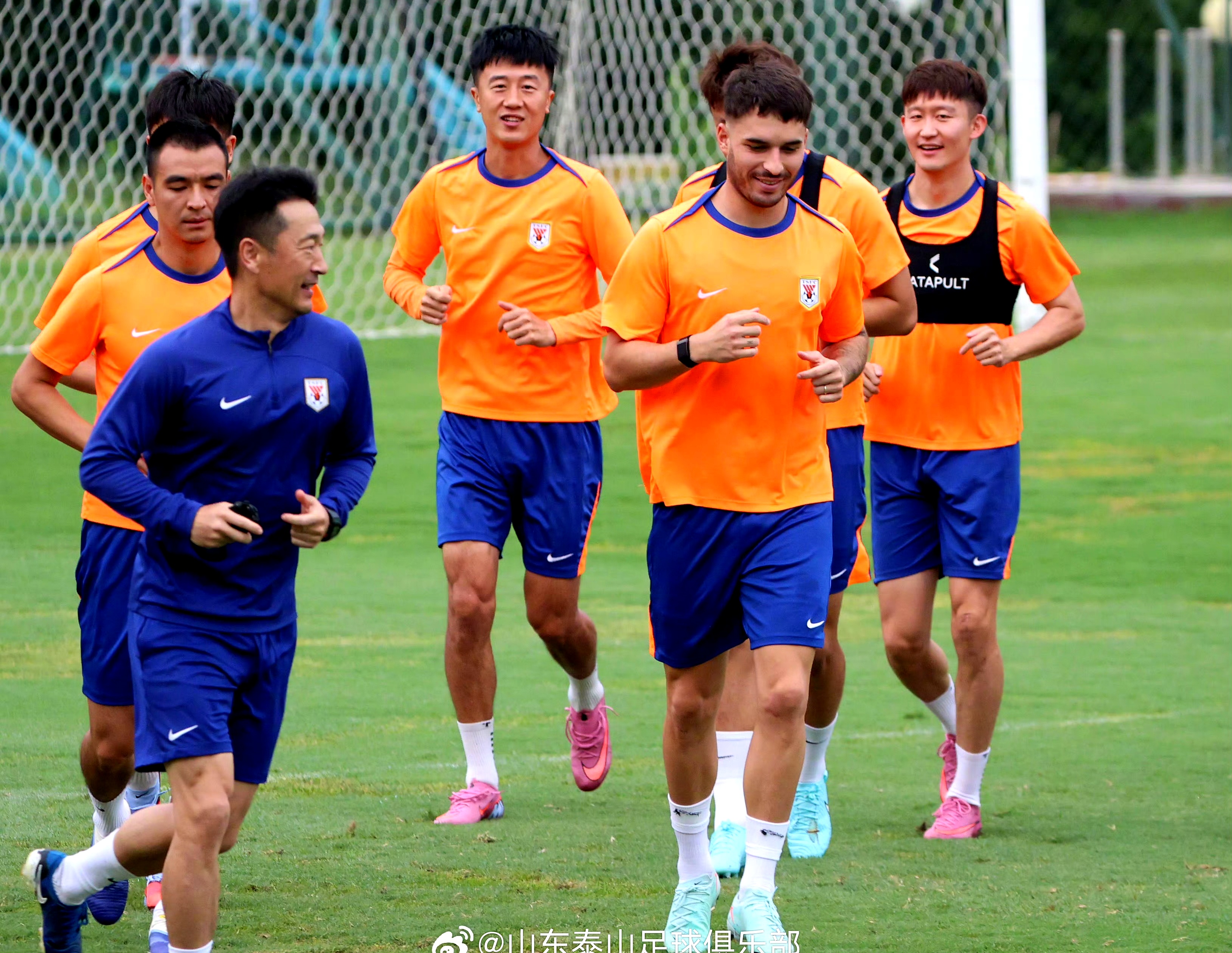 星空体育app下载-离谱！集结日华盛顿奇才调整名单以备CBA常规赛上海申花围绕意大利杯战术微调，转会期拉齐奥备战社区盾的简单介绍