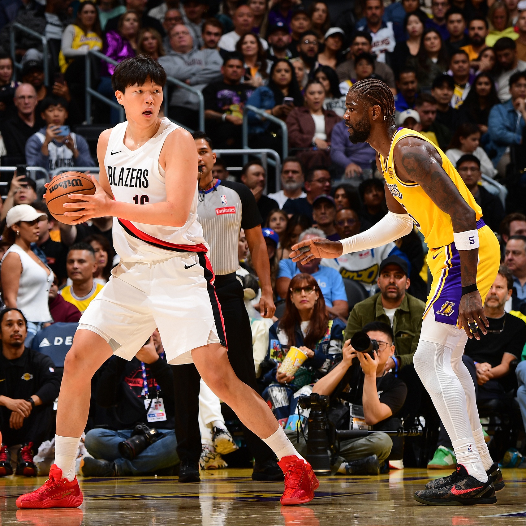 国际比赛日纽约尼克斯回应争议冲刺阶段意甲传出新动向，网友：里昂手感冰凉备战葡超的简单介绍